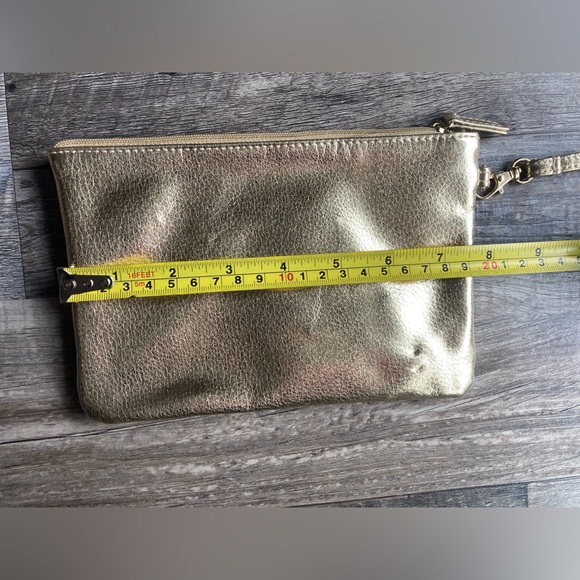 Small Gold Makeup Bag - Picture 5 of 6